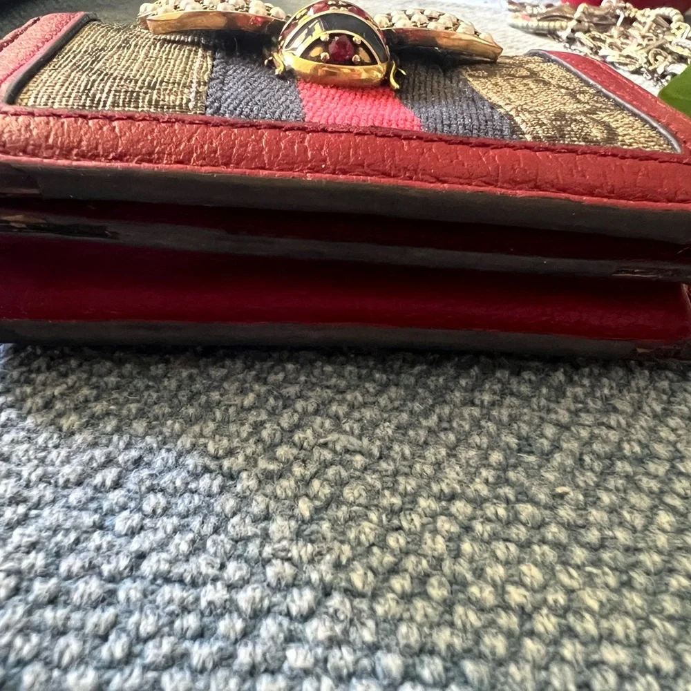 Gucci Red and Beige Card Holder with Bee Accent - Picture 11 of 12
